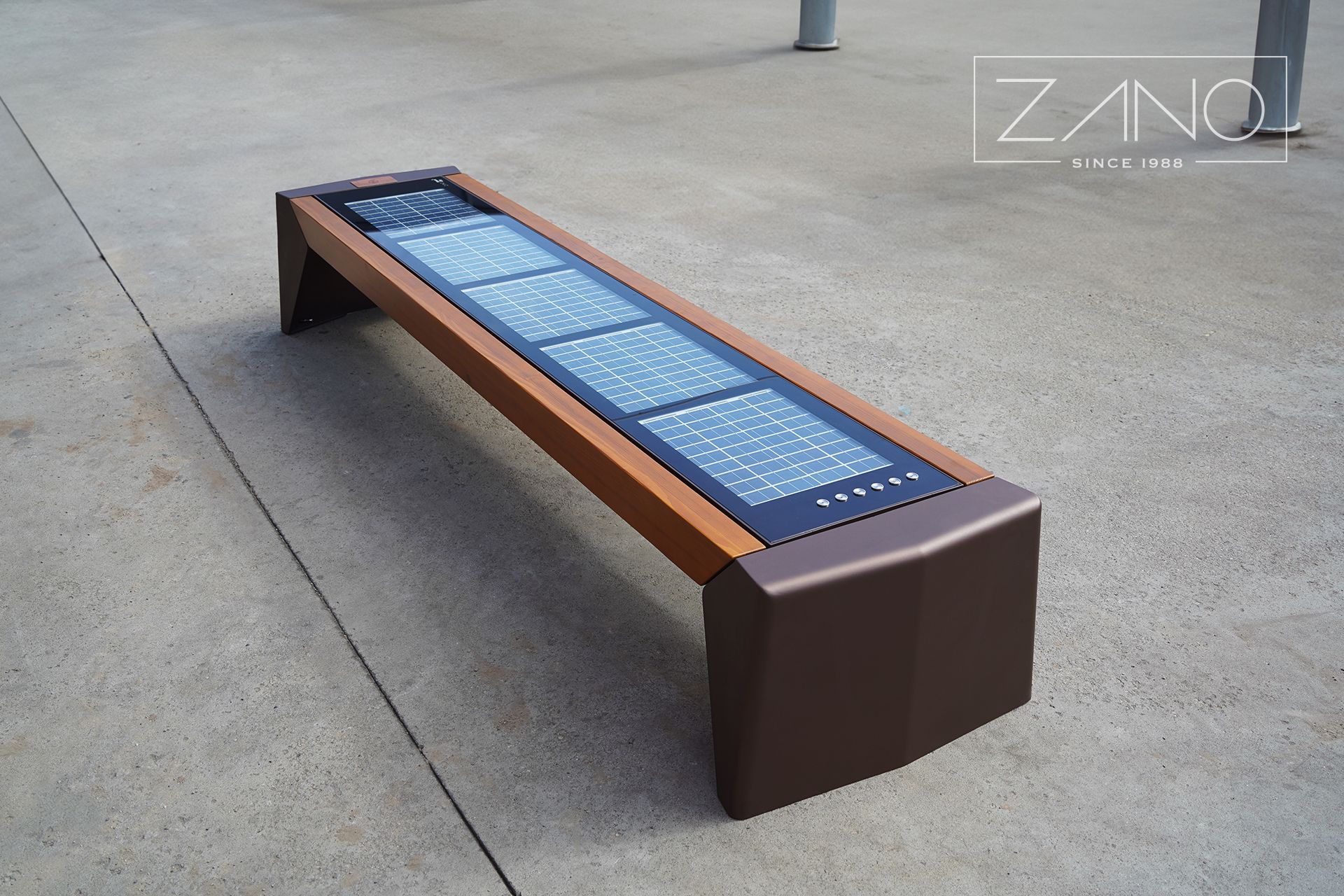 PHOTON Solar city bench USB inductive charger
