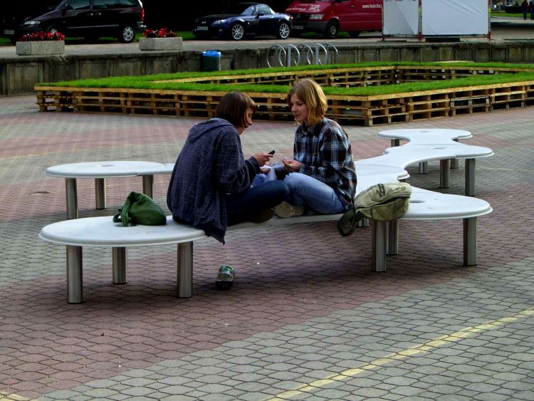 Groove bench- innovative and comfortable street furniture