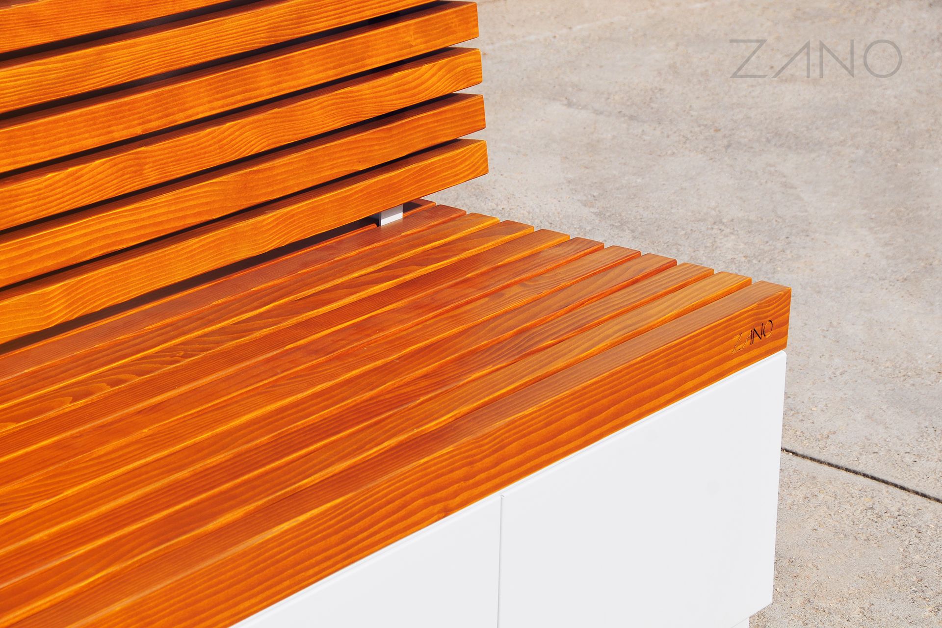 Bench Quadro 02.076 softwood lacquer Cypress