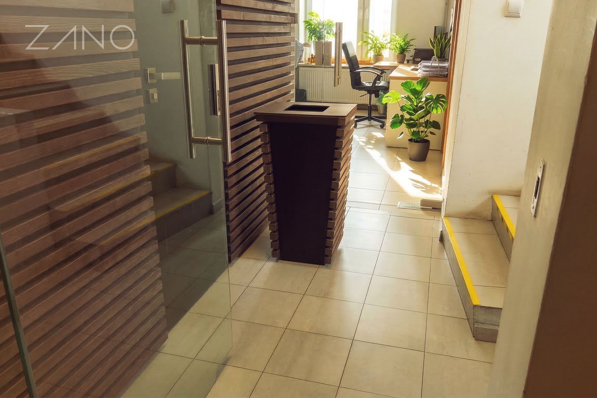 Flash litter bin in an office building Flash litter bin in an office building