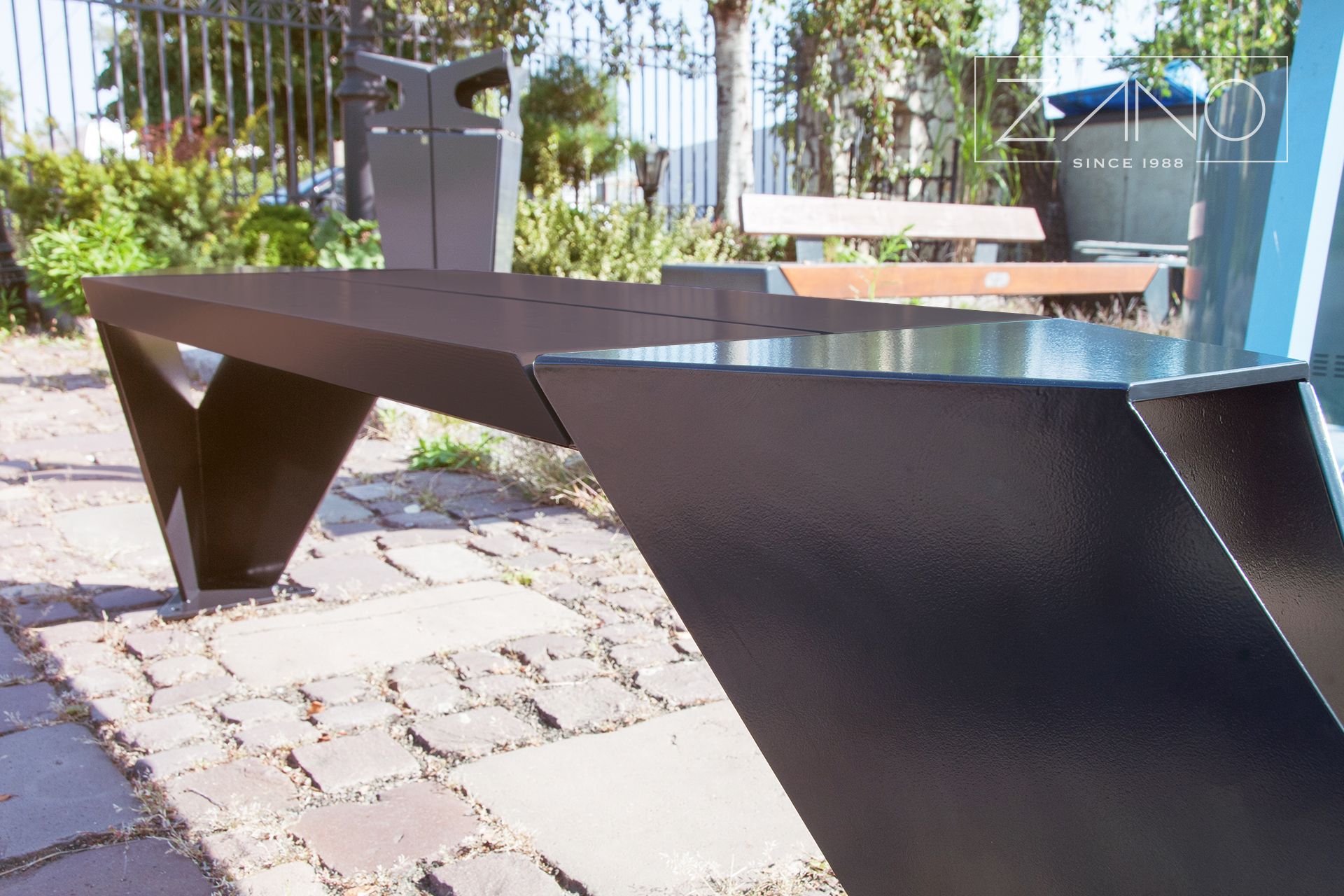 Modular, park bench made of steel and hardwood