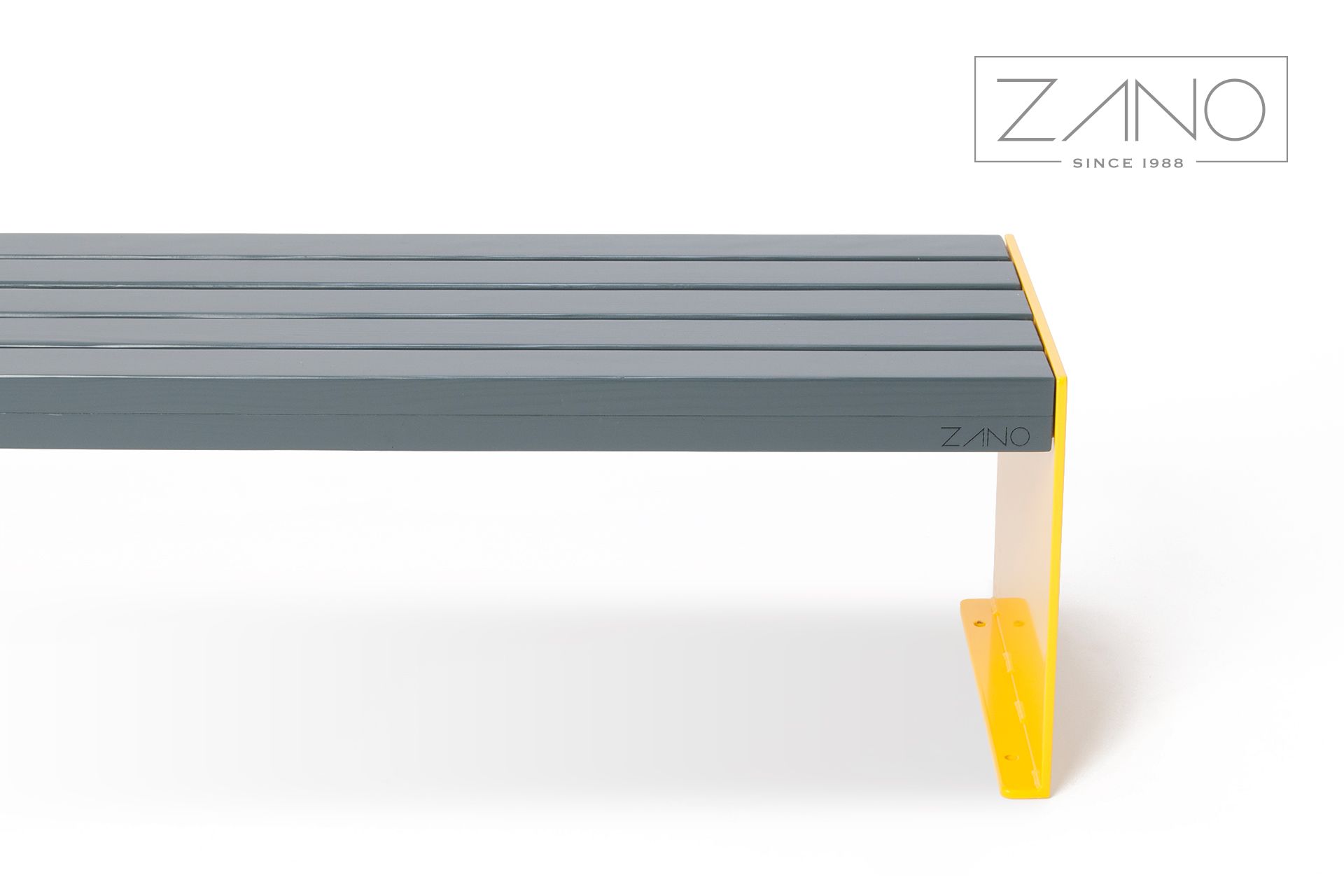 "Simple" street bench made of steel and wood