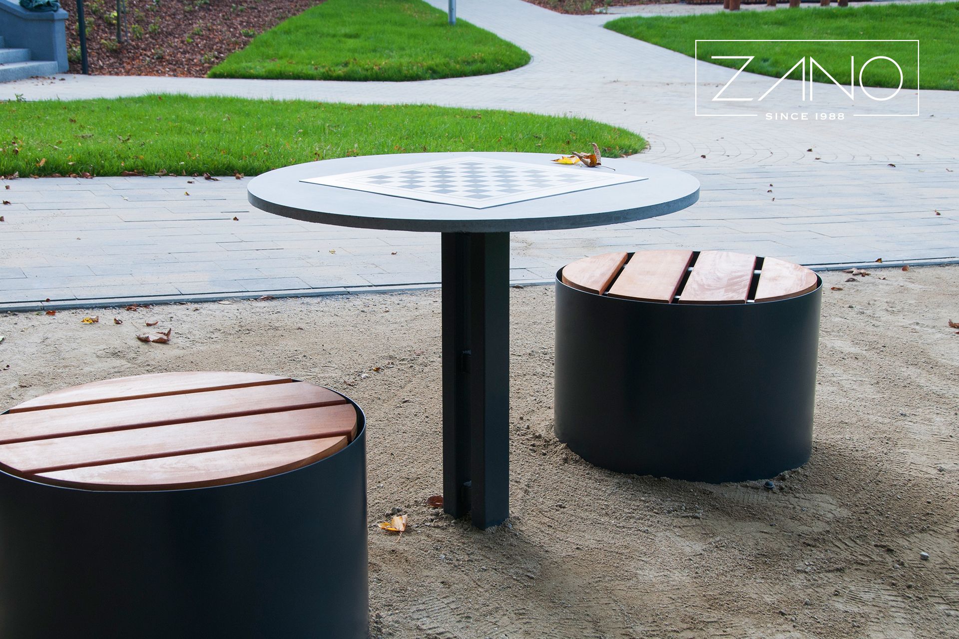 Outdoor chess table | ZANO Street Furniture